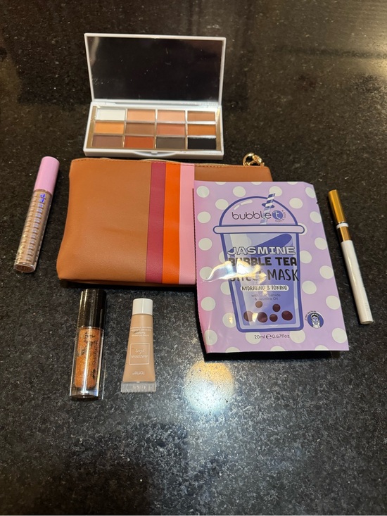Multiples Other - NEW Makeup Beauty Bundle w/Pouch